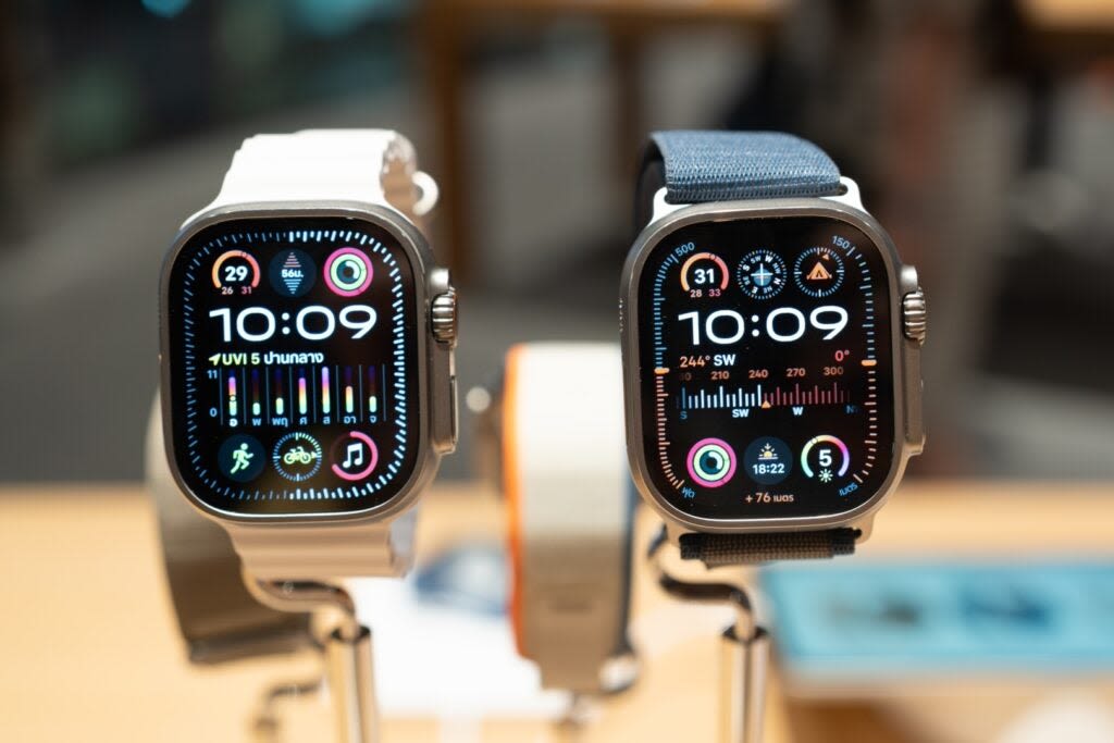 Apple Watch X: Cupertino's Special 10th Anniversary Edition To Reportedly Feature Largest Display Yet - Apple (NASDAQ:AAPL)