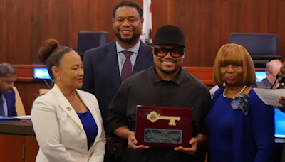 Black Eyed Peas’ Apl.de.ap receives key to Carson City