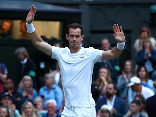 Andy Murray: Roger Federer leads tributes in emotional Wimbledon ceremony