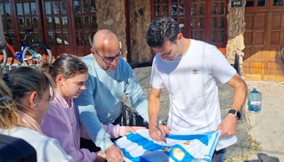 Locura de fanáticos en la casa de Lionel Scaloni