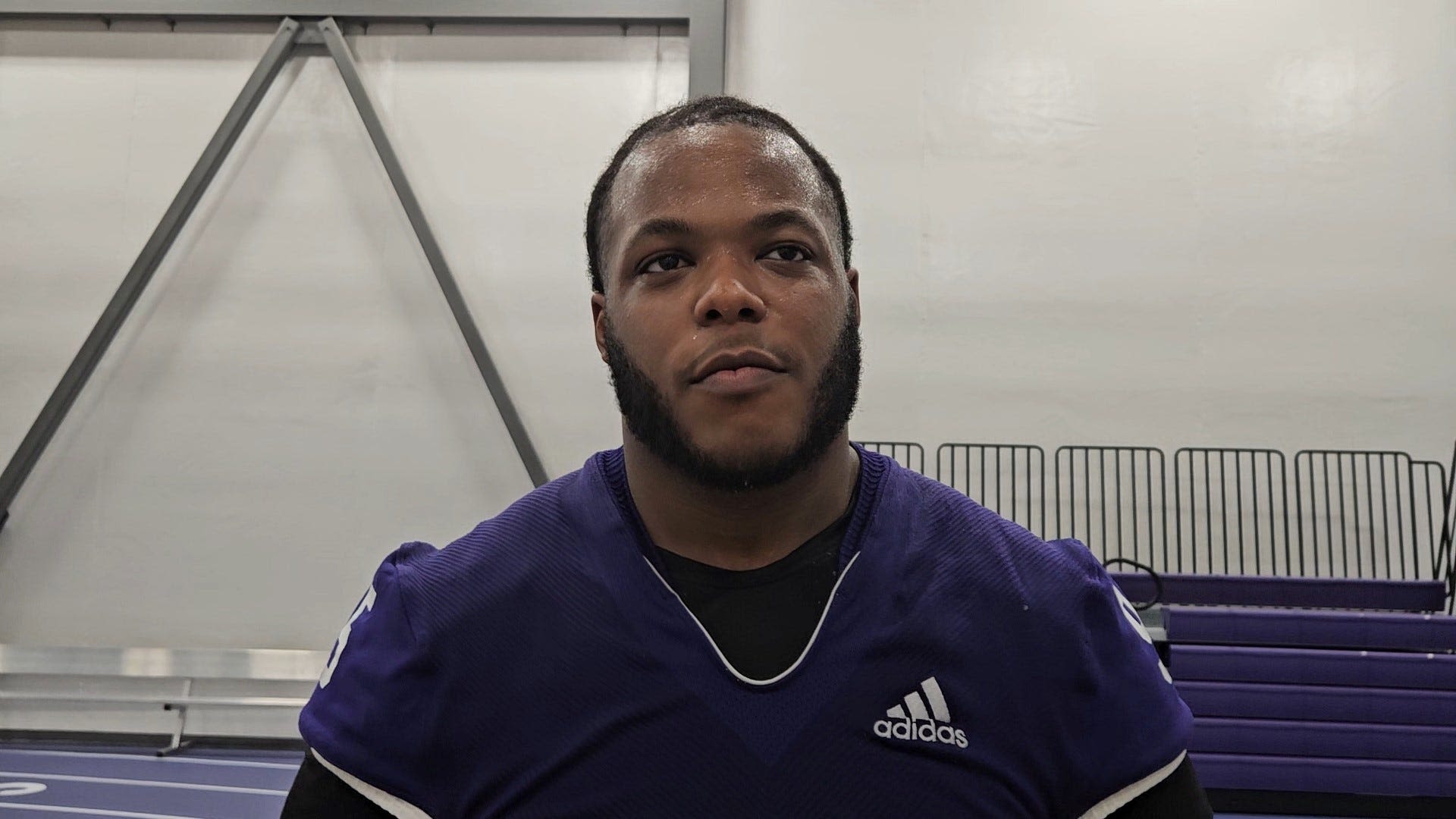 Football recruiting: Ben Davis DL Isaiah White has four official visits lined up