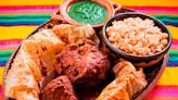 Mixiote de Conejo: receta típica mexicana. ¡Atrévete a prepararla!