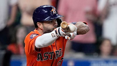 Altuve drives in go-ahead run, steals 300th base to lead Astros over Mariners 5-3