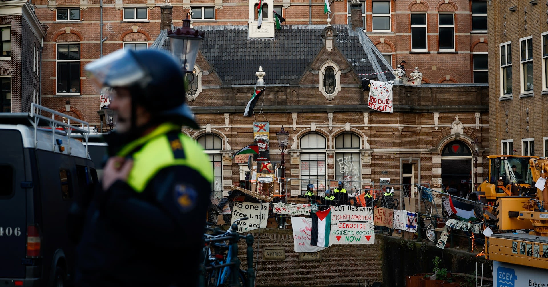 Amsterdam University closes for two days after violent protests over Gaza