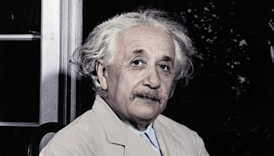 Einstein's 1939 letter, warning of atomic weapons, just sold at auction for $3.9 million