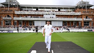 James Anderson endures the beginning of his end