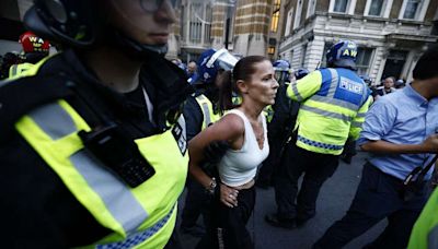 Émeutes en Angleterre : derrière les violences, des sympathisants d’extrême droite motivés par des fake news