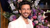 Jonathan Bailey confirms 'Jurassic World' role on 'The Tonight Show'