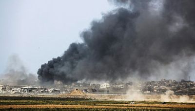 Heavy Israeli bombardment in Gaza City forces medical facilities to close as thousands flee | World News - The Indian Express