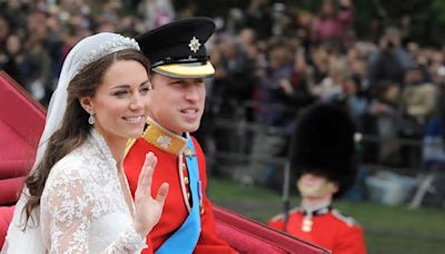 Kate Middleton y Guillermo, en el espejo de la Reina Isabel ante su aniversario más amargo