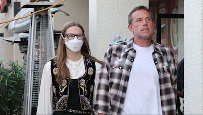 Violet, hija de Ben Affleck, revela la enfermedad que le obliga a llevar mascarilla en público