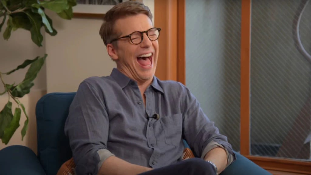 Sean Hayes Cracks Up as He Gets Roasted by Jiminy Glick | Video