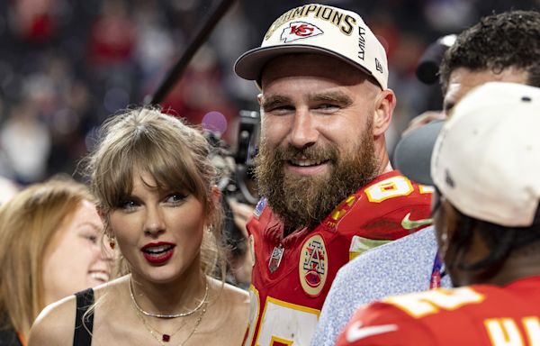 How Travis Kelce showed love to Taylor Swift all the way from training camp