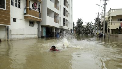 Tres personas mueren electrocutadas a causa de las lluvias monzónicas en el oeste de India