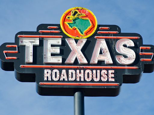 What It Was Like To Eat At The First Texas Roadhouse