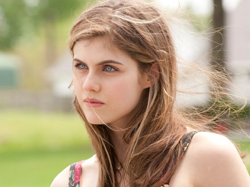 How Alexandra Daddario Really Feels About Her True Detective Nude Scenes - Looper