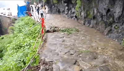 Three killed in landslide on Kedarnath Yatra route