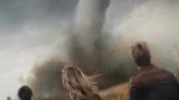 Watch: Daisy Edgar-Jones, Glen Powell chase tornadoes in 'Twisters' - UPI.com