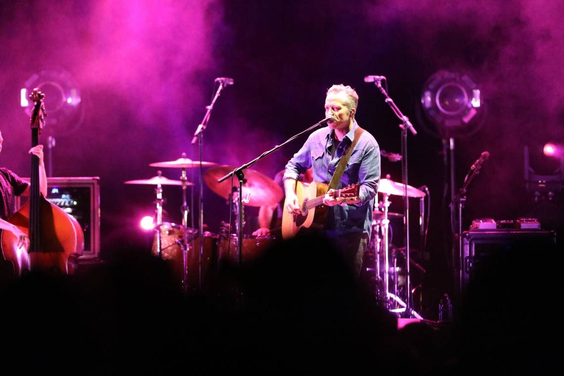 Photos, review: ‘Poet Laureate of the New South’ Jason Isbell rocks Rupp Arena