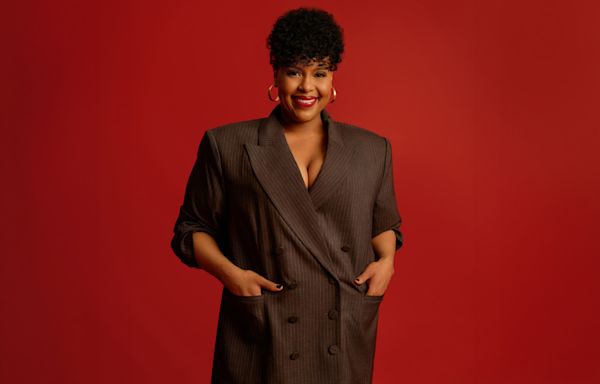 'The White Lotus' Star Natasha Rothwell on Hulu's 'How to Die Alone'