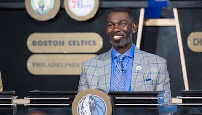 WATCH: Wisconsin legend Michael Finley steals beer from Luka Doncic in viral moment