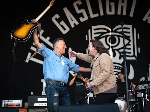 Springsteen surprises fans, unleashes epic jams with Trey Anastasio, Gaslight Anthem