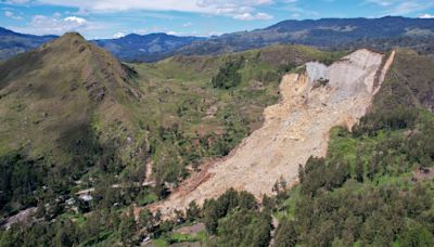 Temen otro deslave y brote infeccioso en sitio de alud desastroso en Papúa Nueva Guinea