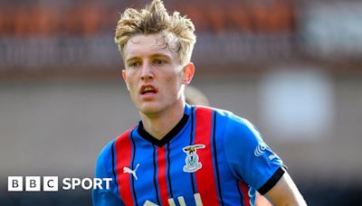 Crawley Town sign Scottish midfielder Max Anderson from Dundee