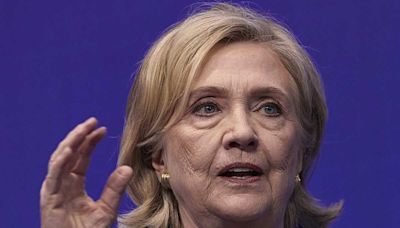 Hillary Clinton critica la falta de conocimiento de los estudiantes que protestan en contra de Israel - La Opinión