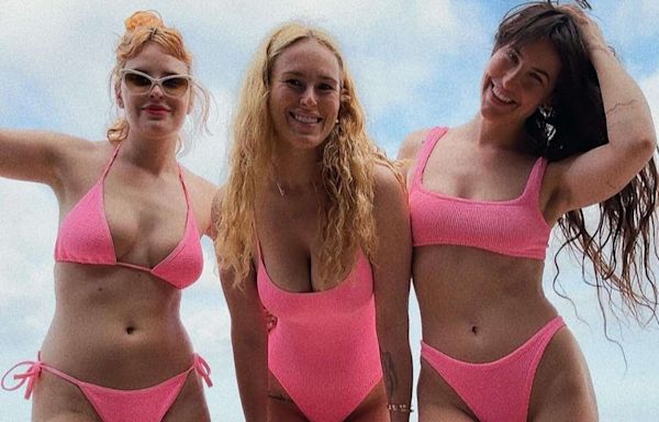 Rumer Willis’ Daughter and Her Sisters Don Coordinating Swimsuits: ‘On Wednesdays We Wear Pink'