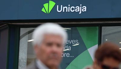 Convocan huelga en Unicaja por el impago de los incentivos a los empleados