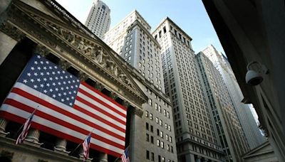 U.S. shares lower at close of trade; Dow Jones Industrial Average down 1.53%