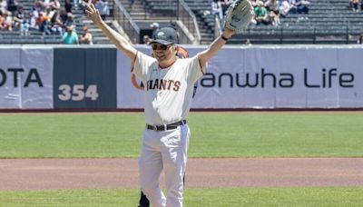 梁見後受邀MLB巨人主場開球 與黃仁勳同穿「93」球衣原因曝光 - 自由財經