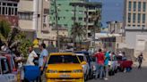 Abasto de combustible empeora en Cuba, suspenden actividades