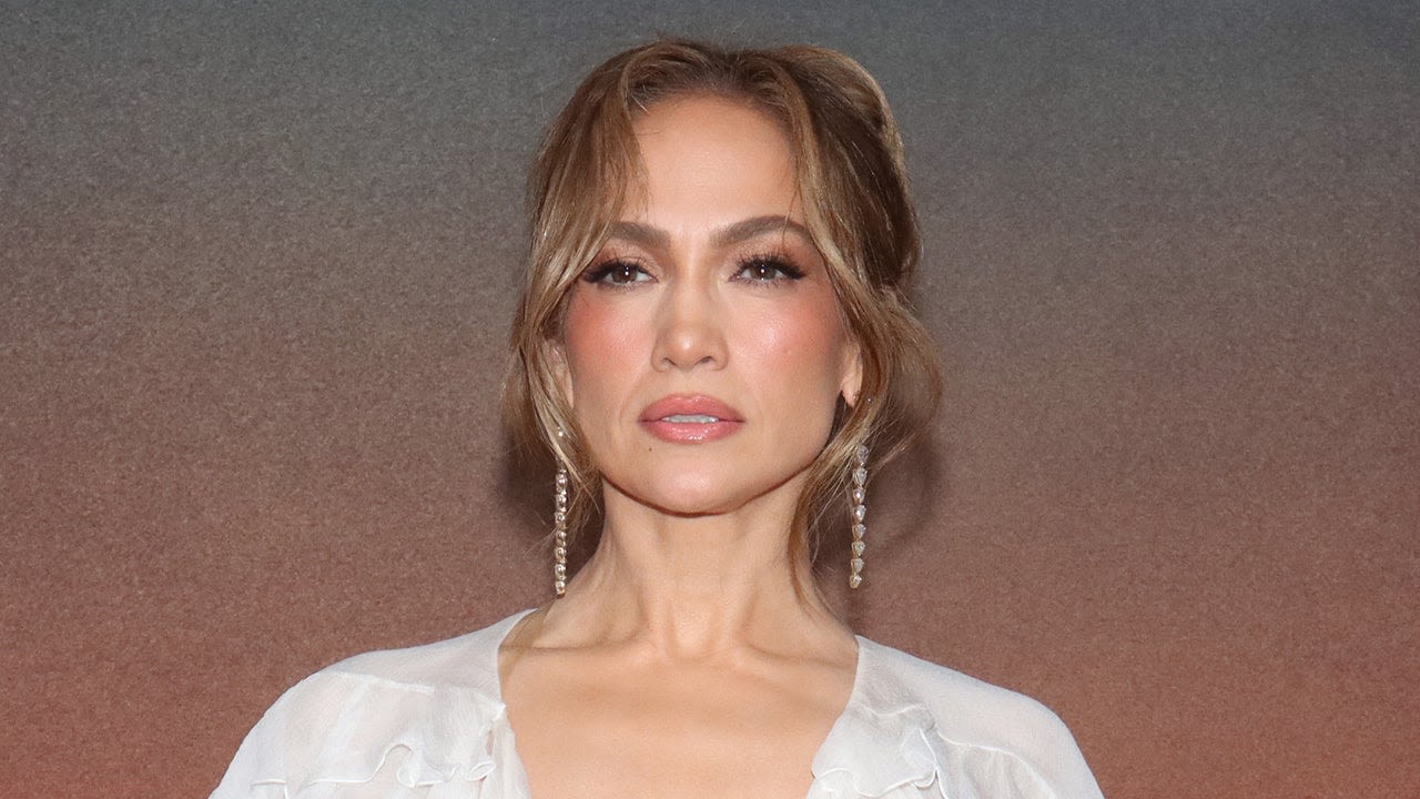 Jennifer Lopez Dazzles in Head-to-Toe Ruffles Amid Marriage Troubles