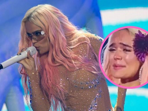 [Video] Karol G lloró en concierto al dedicarle emotivas palabras a un amigo que falleció