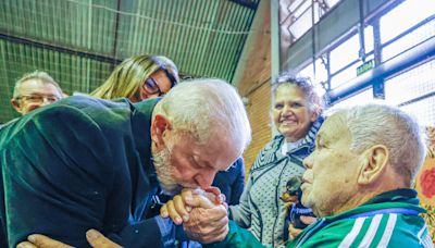 Lula ataca "fake news" sobre RS: "Vândalos serão banidos da política brasileira"