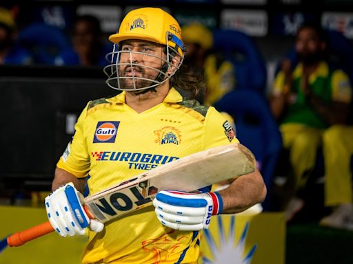 Injury Or Strategy? CSK Coach Stephen Fleming Breaks Silence On MS Dhoni's No. 9 Stunt | Cricket News