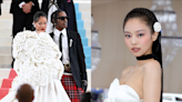 2024 Met Gala 倒數登場：一份賓客名單曝光！不只是 Lisa、Jisoo... BTS 多位成員也將出席？