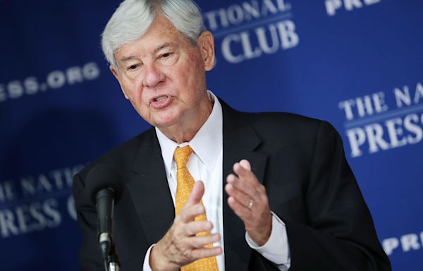 Bob Graham to lie in state at old Capitol: Parking and what to know before you go