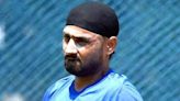 Harbhajan Singh takes up boxing as he swaps for a day with boxer Vikas Yadav