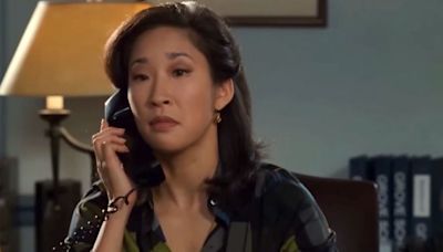 Sandra Oh recreates iconic ‘Princess Diaries’ scene to introduce Anne Hathaway on ‘The Kelly Clarkson Show’