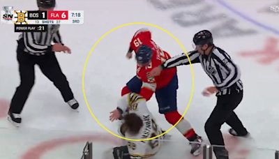 David Pastrnak gets his helmet knocked off in fight with Matthew Tkachuk