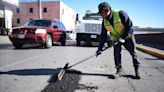 Los Pinos, Santa Rosa, Las Galeras y Lomas del Santuario, aquí bacheo