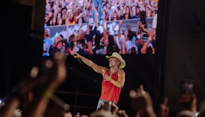 Kenny Chesney plays catalog of hits, showcases tireless joy at Nashville's Nissan Stadium