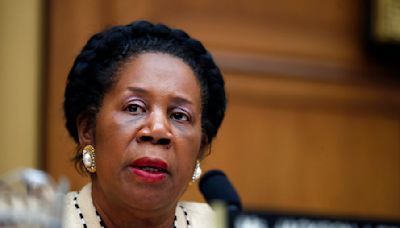 'A force of nature': Kamala Harris eulogizes Texas Rep. Sheila Jackson Lee