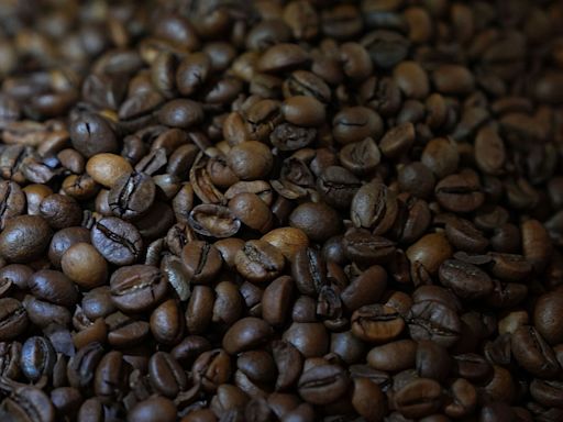 Coffee Jumps Most in Five Weeks as Brazil Frost Sparks Worry