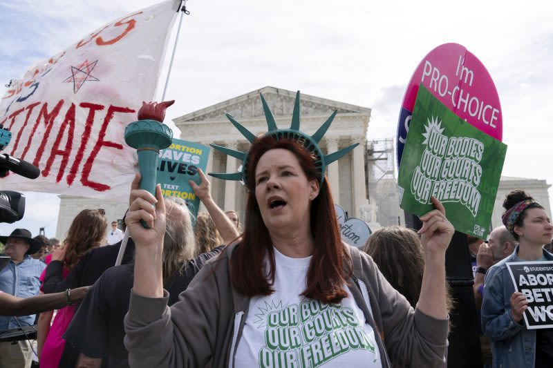 Senate Dems push for contraceptive access