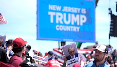 Trump se reúne en la costa de Jersey durante receso judicia