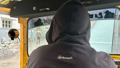 Microsoft techie in Bengaluru drives autorickshaw on weekends, to combat loneliness. ‘That’s sad,' says internet